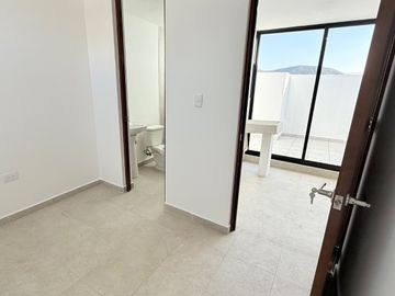 CASA SEMINUEVA EN VENTA EN PARQUE VERACRUZ LOMAS DE ANGELÓPOLIS PUEBLA CHOLULA