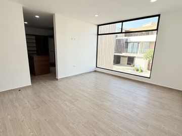CASA SEMINUEVA EN VENTA EN PARQUE VERACRUZ LOMAS DE ANGELÓPOLIS PUEBLA CHOLULA