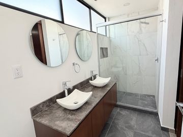 CASA SEMINUEVA EN VENTA EN PARQUE VERACRUZ LOMAS DE ANGELÓPOLIS PUEBLA CHOLULA