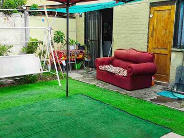 SE VENDE CASA: Casa de 2 pisos, 4 Poniente esquina Nueva San Martin, Villa Pehuen XI, Comuna de Maipú.