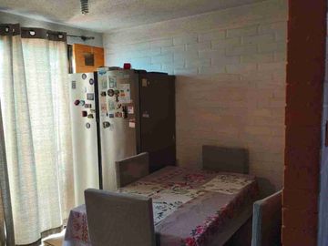 SE VENDE CASA: Casa de 2 pisos, 4 Poniente esquina Nueva San Martin, Villa Pehuen XI, Comuna de Maipú.