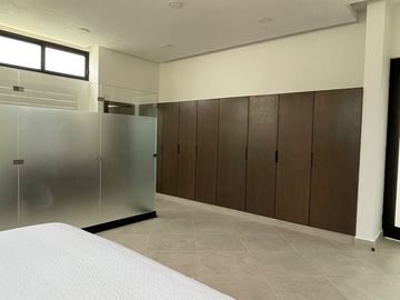 EN VENTA EXCLUSIVA RESIDENCIA CON ALBERCA PRIVADA EN PLAYA DEL CARMEN A 7 MINUTOS DE LA HERMOSA PLAYA XPU-HA