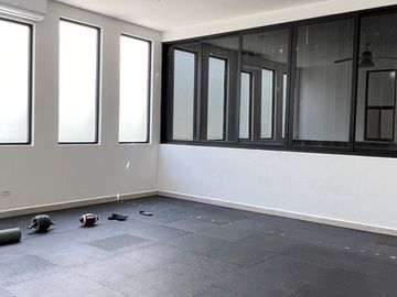 EN VENTA EXCLUSIVA RESIDENCIA CON ALBERCA PRIVADA EN PLAYA DEL CARMEN A 7 MINUTOS DE LA HERMOSA PLAYA XPU-HA