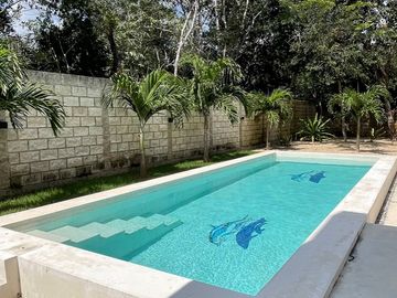 EN VENTA EXCLUSIVA RESIDENCIA CON ALBERCA PRIVADA EN PLAYA DEL CARMEN A 7 MINUTOS DE LA HERMOSA PLAYA XPU-HA