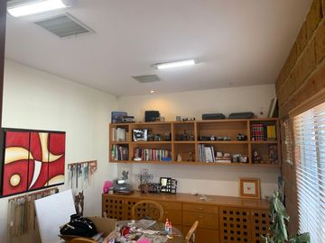 RINCON DE LAS LOMAS II, CASA ESTILO MEXICANA CON ALBERCA EN ESQUINA Y FRENTE A PARQUE