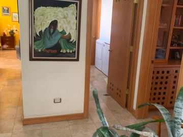 RINCON DE LAS LOMAS II, CASA ESTILO MEXICANA CON ALBERCA EN ESQUINA Y FRENTE A PARQUE