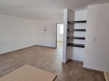 Se vende la torre de Departamentos, son 4 en total y cada uno con 2 recamaras. Se encuentra a 5 calles del Club Campestre.
