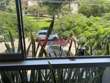 Alquiler Departamento Amoblado Y Equipado En 2Do Piso Vista A Parque
