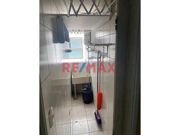 Alquiler Departamento Amoblado Y Equipado En 2Do Piso Vista A Parque