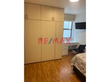 Alquiler Departamento Amoblado Y Equipado En 2Do Piso Vista A Parque