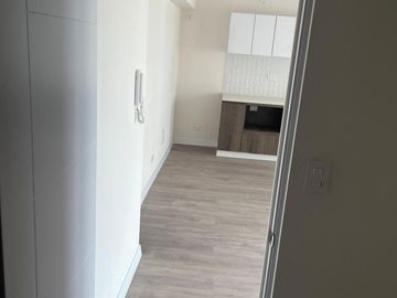VENDO LINDO DUPLEX DE ESTRENO 1DORM CON JARDIN Y TERRAZA MAS AREA SOCIAL TERRAZA, PISICINAA, BBQ Y BAR EN MIRAFLORESS