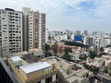 VENDO LINDO DUPLEX DE ESTRENO 1DORM CON JARDIN Y TERRAZA MAS AREA SOCIAL TERRAZA, PISICINAA, BBQ Y BAR EN MIRAFLORESS