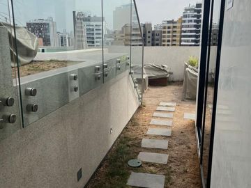 VENDO LINDO DUPLEX DE ESTRENO 1DORM CON JARDIN Y TERRAZA MAS AREA SOCIAL TERRAZA, PISICINAA, BBQ Y BAR EN MIRAFLORESS