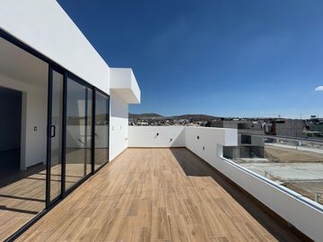 Casa en Venta en Villa Airosa – Ubicación Privilegiada y Diseño Moderno
