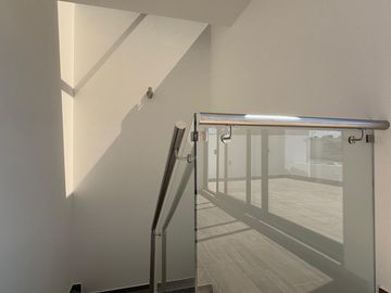 Casa en Venta en Villa Airosa – Ubicación Privilegiada y Diseño Moderno