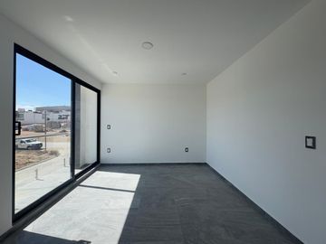 Casa en Venta en Villa Airosa – Ubicación Privilegiada y Diseño Moderno