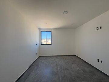 Casa en Venta en Villa Airosa – Ubicación Privilegiada y Diseño Moderno