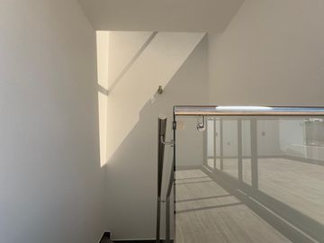 Casa en Venta en Villa Airosa – Ubicación Privilegiada y Diseño Moderno