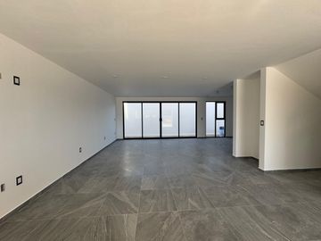 Casa en Venta en Villa Airosa – Ubicación Privilegiada y Diseño Moderno
