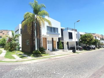 Casa en Venta La Rioja Los Gavilanes Tlajomulco Guadalajara