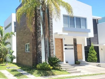 Casa en Venta La Rioja Los Gavilanes Tlajomulco Guadalajara