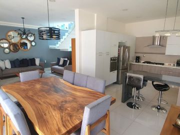 Casa en Venta La Rioja Los Gavilanes Tlajomulco Guadalajara