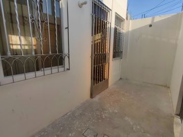 Acogedora Casa Frente a Parque - Sol de Ica Los Portales IX