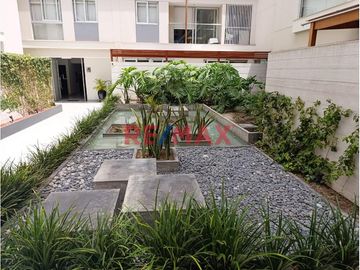 Dpto Amoblado!!!! Vive En La Zona Mas Tranquila Y Residencial De Miraflores, A Pocas Cuadras De La Av. Ejercito Y Av. Santa Cruz. A Solo 2 Cuadras Del