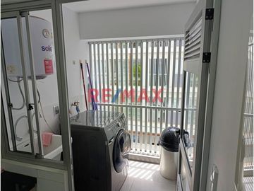 Dpto Amoblado!!!! Vive En La Zona Mas Tranquila Y Residencial De Miraflores, A Pocas Cuadras De La Av. Ejercito Y Av. Santa Cruz. A Solo 2 Cuadras Del
