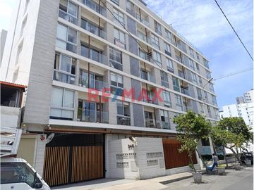 Dpto Amoblado!!!! Vive En La Zona Mas Tranquila Y Residencial De Miraflores, A Pocas Cuadras De La Av. Ejercito Y Av. Santa Cruz. A Solo 2 Cuadras Del