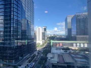 Uptown Parksuites 2br sacrifice sale