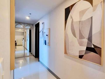 Uptown Parksuites 2br sacrifice sale