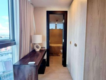 Uptown Parksuites 2br sacrifice sale