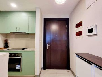 Uptown Parksuites 2br sacrifice sale