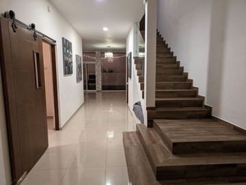 Venta de Casa en Colonia Amorada en Carretera Nacional