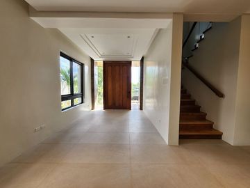 Brand New Modern House and Lot For Sale at Ayala Southvale Primera