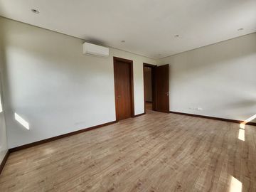 Brand New Modern House and Lot For Sale at Ayala Southvale Primera