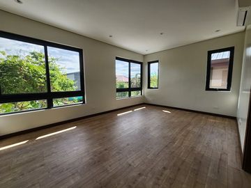 Brand New Modern House and Lot For Sale at Ayala Southvale Primera