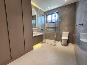 Brand New Modern House and Lot For Sale at Ayala Southvale Primera