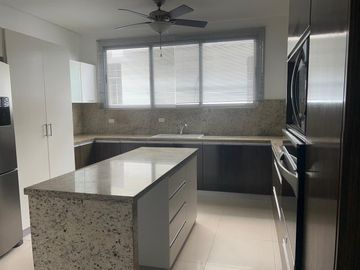 VENDO ESPECTACULAR DEPARTAMENTO EN LA PUNTILLA
