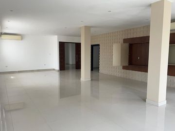 VENDO ESPECTACULAR DEPARTAMENTO EN LA PUNTILLA