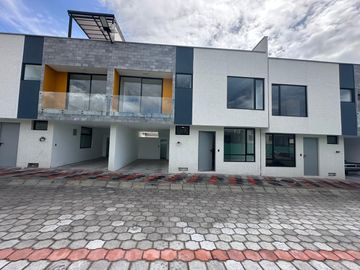Casa de venta en Quito, sector de Llano Grande