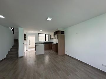 Casa de venta en Quito, sector de Llano Grande