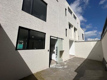 Casa de venta en Quito, sector de Llano Grande