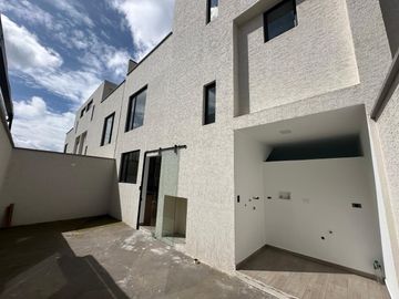 Casa de venta en Quito, sector de Llano Grande