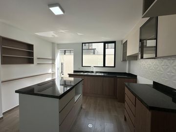 Casa de venta en Quito, sector de Llano Grande