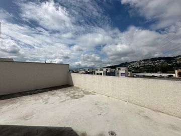 Casa de venta en Quito, sector de Llano Grande