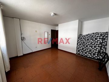 Venta De Amplia Casa En El Callao – Super Oportunidad Precio Por Metro Cuadrado De Locura