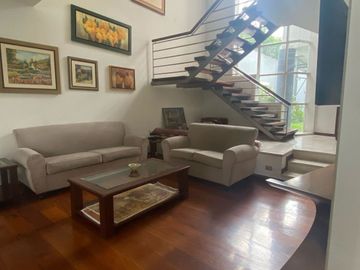 Venta de hermosa casa frente al Club el Golf Los Inkas