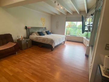 Venta de hermosa casa frente al Club el Golf Los Inkas